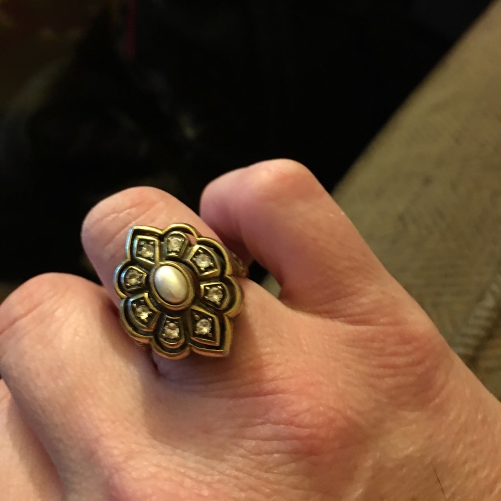 Vintage Gucci ring has writing in it, I can’t get pic inside says 10 on one side